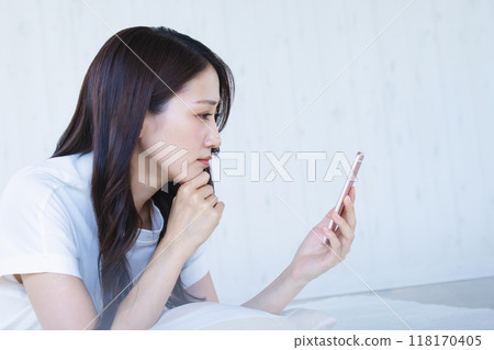 Worried, woman, lady 118170405