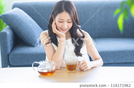 Female tea time Female tea time 118171962