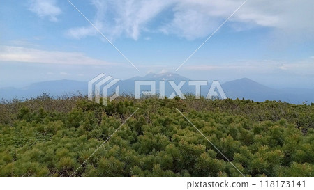 Mount Oakan and Mount Shari seen from the summit - One of Japan's 100 famous mountains Mount Oakan and Mount Shari seen from the summit - One of Japan's 100 famous mountains 118173141