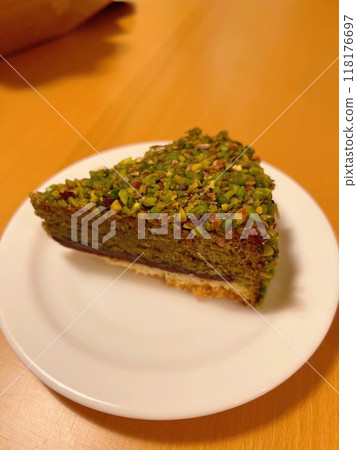 Stylish cake 118176697