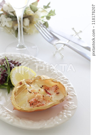 Crab shellfish gratin Crab shellfish gratin 118178207