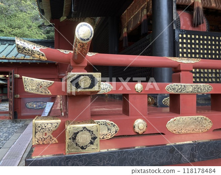 Kunozan Toshogu Shrine grounds - Aoi crest 118178484