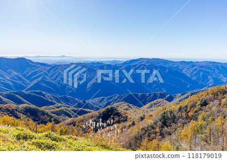 從栃木縣日光市半月山眺望的壯麗景色 118179019