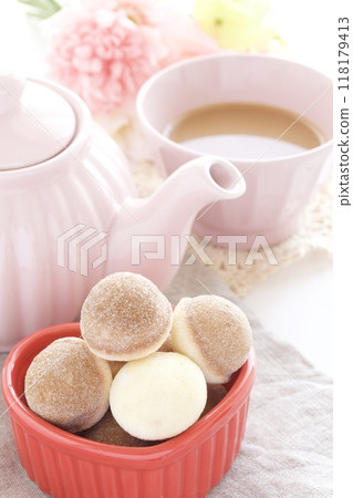 鈴豆卡斯蒂拉和奶茶 118179413