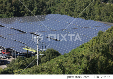 利用停車場屋頂的太陽能發電 利用停車場屋頂的太陽能發電 118179586