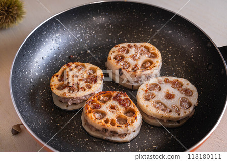 Grilled meat stuffed lotus root Grilled meat stuffed lotus root 118180111