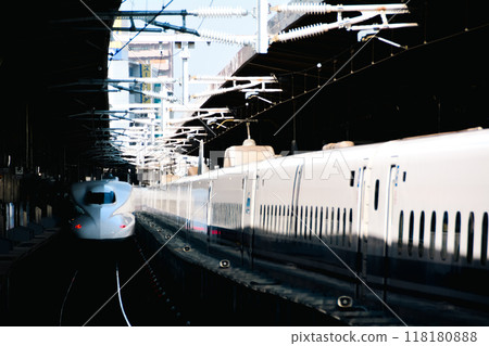 The Shinkansen departs 118180888