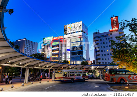 福島縣郡山市郡山站西口巴士站(夜景) 福島縣郡山市郡山站西口巴士站(夜景) 118181497