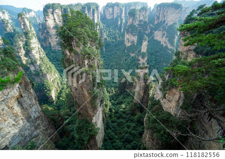 Tianzi Shan Mountain column karst at Wulingyuan Scenic Area, Zhangjiajie National Forest Park, Hunan, China Tianzi Shan Mountain column karst at Wulingyuan Scenic Area, Zhangjiajie National Forest Park, Hunan, China 118182556
