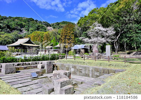 櫻花盛開的仙護園反射爐遺跡 118184586