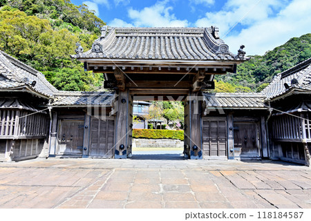 Shimazu Family Villa Sengan-en Main Gate Shimazu Family Villa Sengan-en Main Gate 118184587