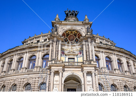 Semperoper opera house and concert hall on the Theaterplatz square in the historic centre of Dresden, Germany 118186911