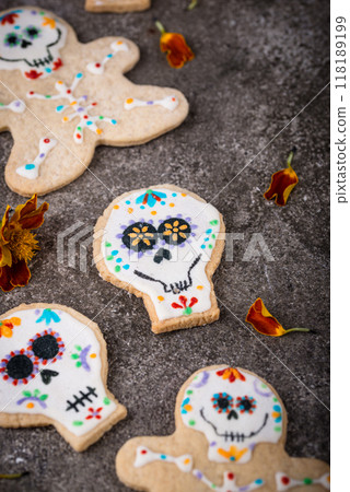 Mexican Halloween Dia de los Muertos cookies 118189199