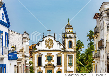 Historic houses and churches 118192094