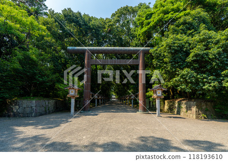 Miyazaki Shrine (Miyazaki City, Miyazaki Prefecture) Miyazaki Shrine (Miyazaki City, Miyazaki Prefecture) 118193610