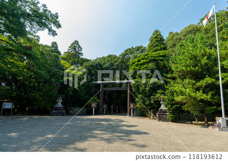 Miyazaki Shrine (Miyazaki City, Miyazaki Prefecture) 118193612