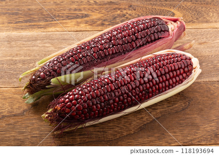 大和胭脂紅甜玉米 118193694