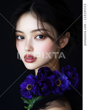 藏紅花花束的年輕女子肖像 118195315