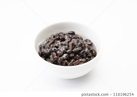 Black soybean natto 118196254