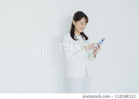 穿白西裝的女人 穿白西裝的女人 118196322