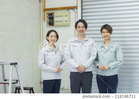 倉庫工人 118196711