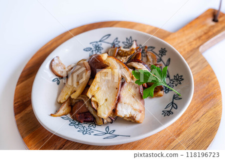 奶油炒牛肝菌 118196723