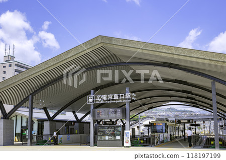 Hiroshima Electric Railway Miyajimaguchi Station (Hatsukaichi City, Hiroshima Prefecture) 118197199