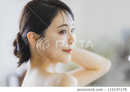 Young woman, beauty image　 118197276