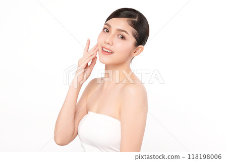 Beautiful young asian woman with clean fresh skin on white background, Face care, Facial treatment, Cosmetology, beauty and spa, Asian women portrait. 118198006