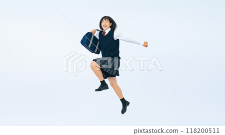 女學生穿著校服精力充沛的全身照片 118200511
