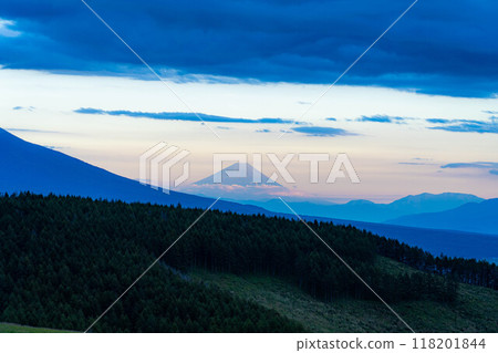 [富士山] 陰天從霧峰富士見台看到的富士山[長野縣] 118201844