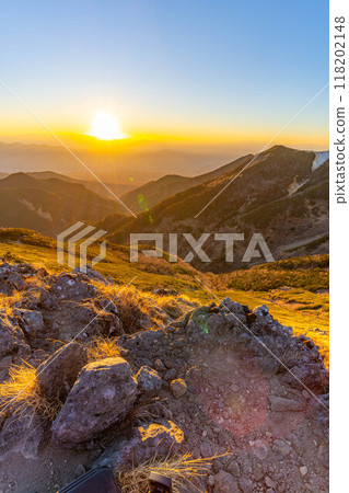 [夕陽素材]秋天從碘嶽山看到的夕陽[長野縣] 118202148