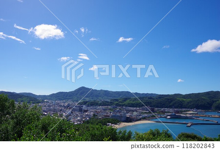 兵庫縣洲本市，從三隈山眺望洲本市和富士山 118202843