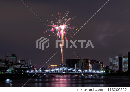 [東京]隅田川花火大會，眺望白須橋 118206222