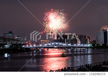 [東京]隅田川花火大會，眺望白須橋 118206253