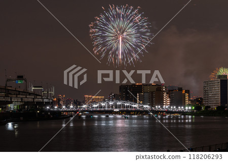 [東京]隅田川花火大會，眺望白須橋 118206293