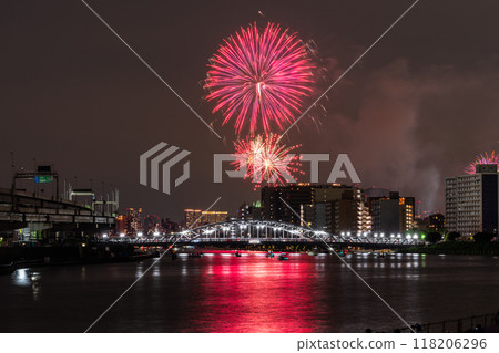 [東京]隅田川花火大會，眺望白須橋 118206296
