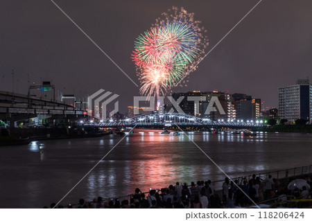 Tokyo: Sumida River Fireworks Festival, overlooking Shirahige Bridge 118206424