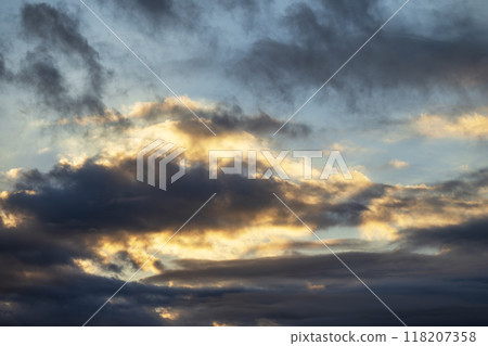 夕陽的天空夏末初秋的天空素材 118207358