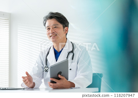 Men in white coats, medical Men in white coats, medical 118207947