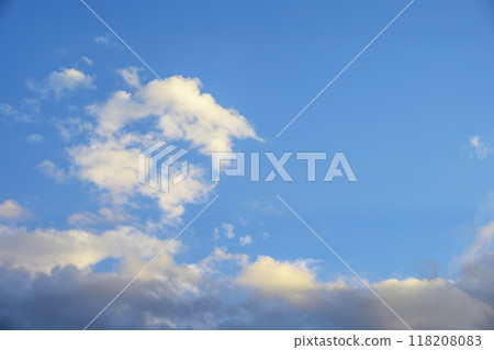 黃昏的天空 傍晚的秋天天空圖片 黃昏的天空 傍晚的秋天天空圖片 118208083