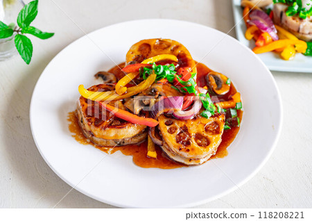 Lotus root stuffed with meat 118208221