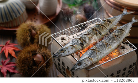 秋天的味道：烤秋刀魚 118208903