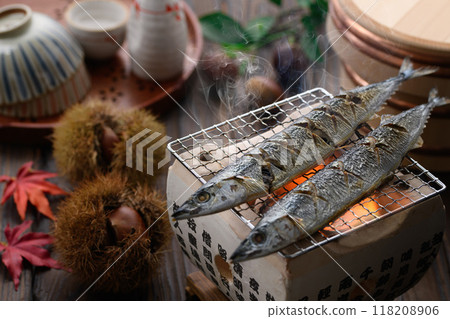秋天的味道：烤秋刀魚 118208906