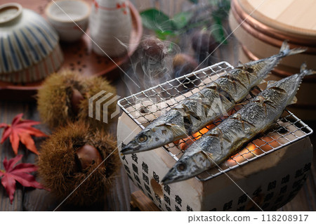 Autumn taste: Grilled pacific saury Autumn taste: Grilled pacific saury 118208917