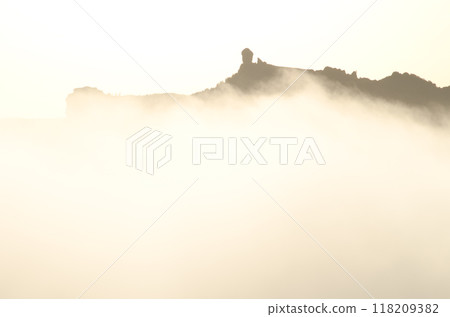 Roque Nublo and sea of clouds. 118209382