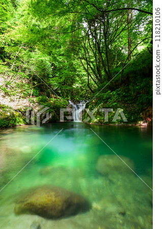 Waterfall scenery: Hananuki Valley, Fudotaki Falls 118210106