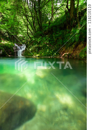 Waterfall scenery: Hananuki Valley, Fudotaki Falls Waterfall scenery: Hananuki Valley, Fudotaki Falls 118210110