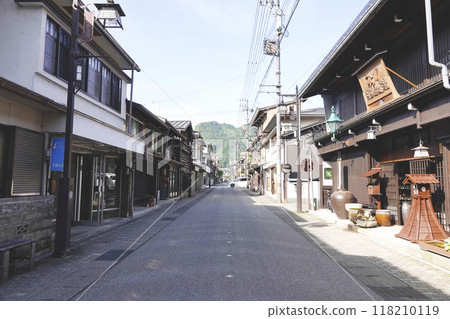 Old townscape of castle town 118210119