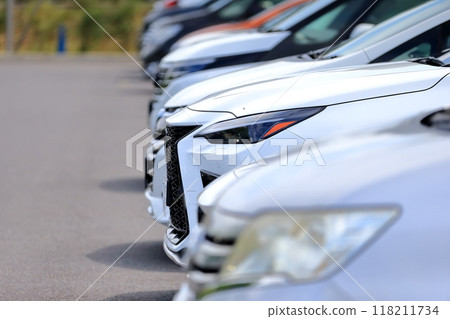 Cars lined up 118211734